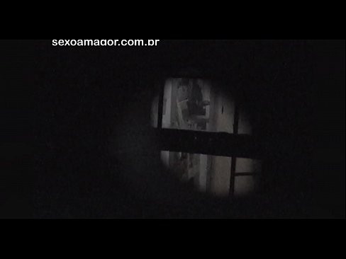 ❤️ Blondie wordt stiekem gefilmd door een voyeur uit de buurt, verstopt achter holle bakstenen Sex video at us nl.kutjeporno.ru ﹏