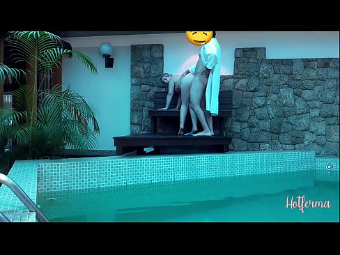 ❤️ Baas nodigt meid uit naar het zwembad, maar kon een hete niet weerstaan Sex video at us nl.kutjeporno.ru ﹏