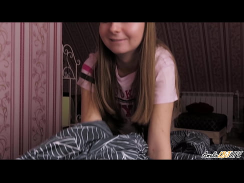 ❤️ Blondie zuigt haar BFF's diep en krijgt Cum in haar mond Sex video at us nl.kutjeporno.ru ﹏